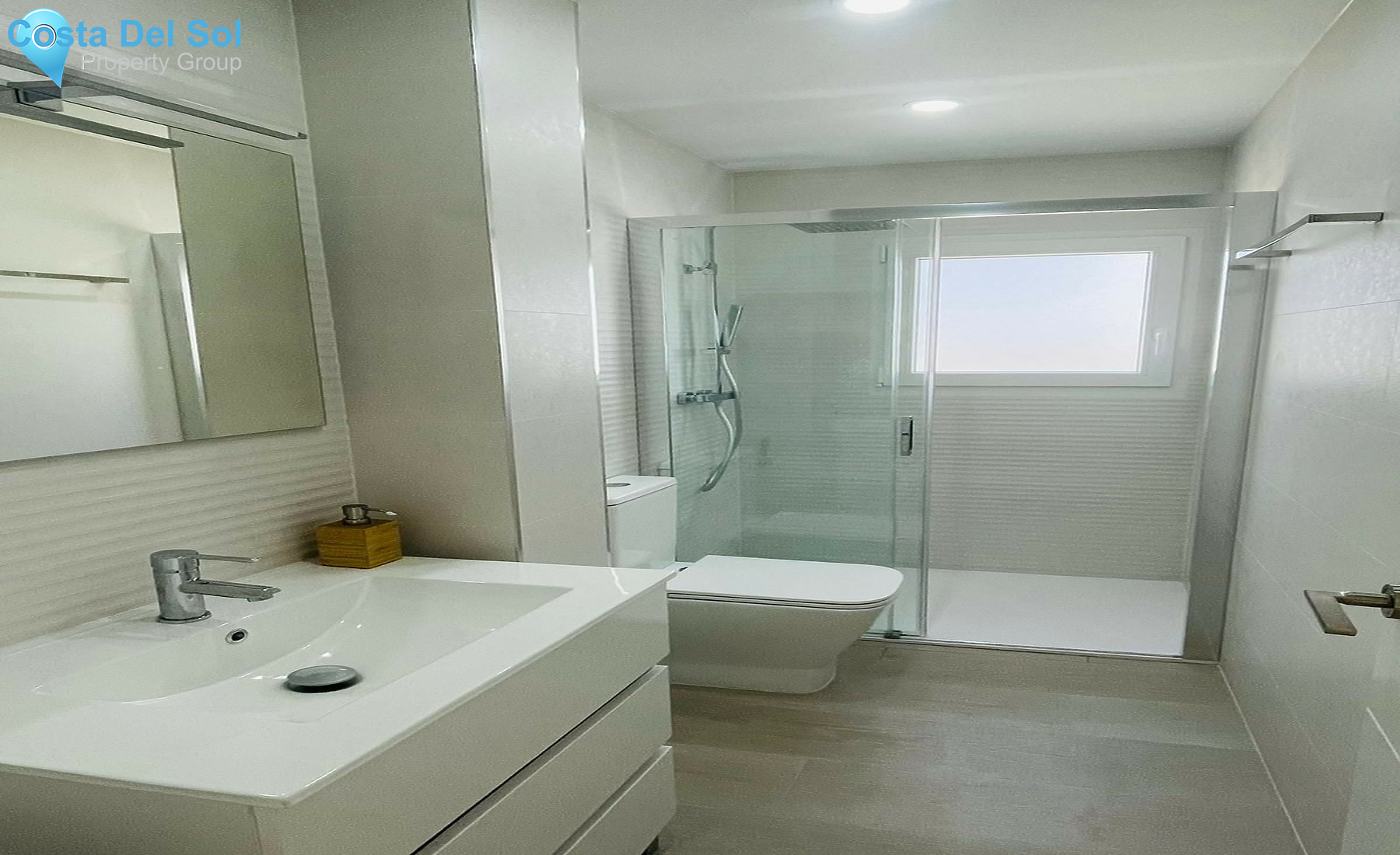 Top Floor Apartment in Marbella-1406181