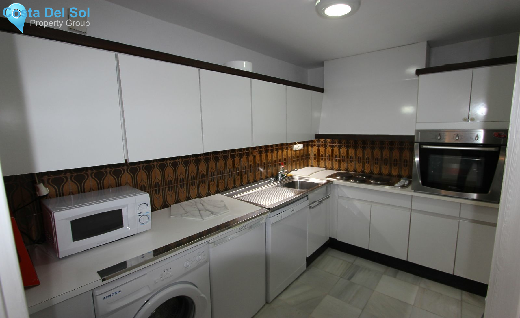 Top Floor Apartment in Marbella-1223580