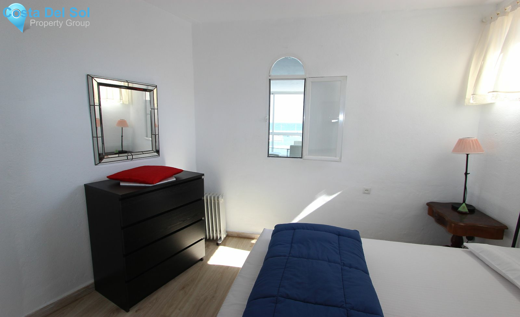 Top Floor Apartment in Marbella-1223570