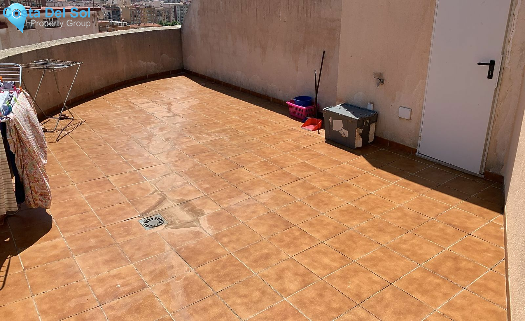 Top Floor Apartment in Málaga-1136008
