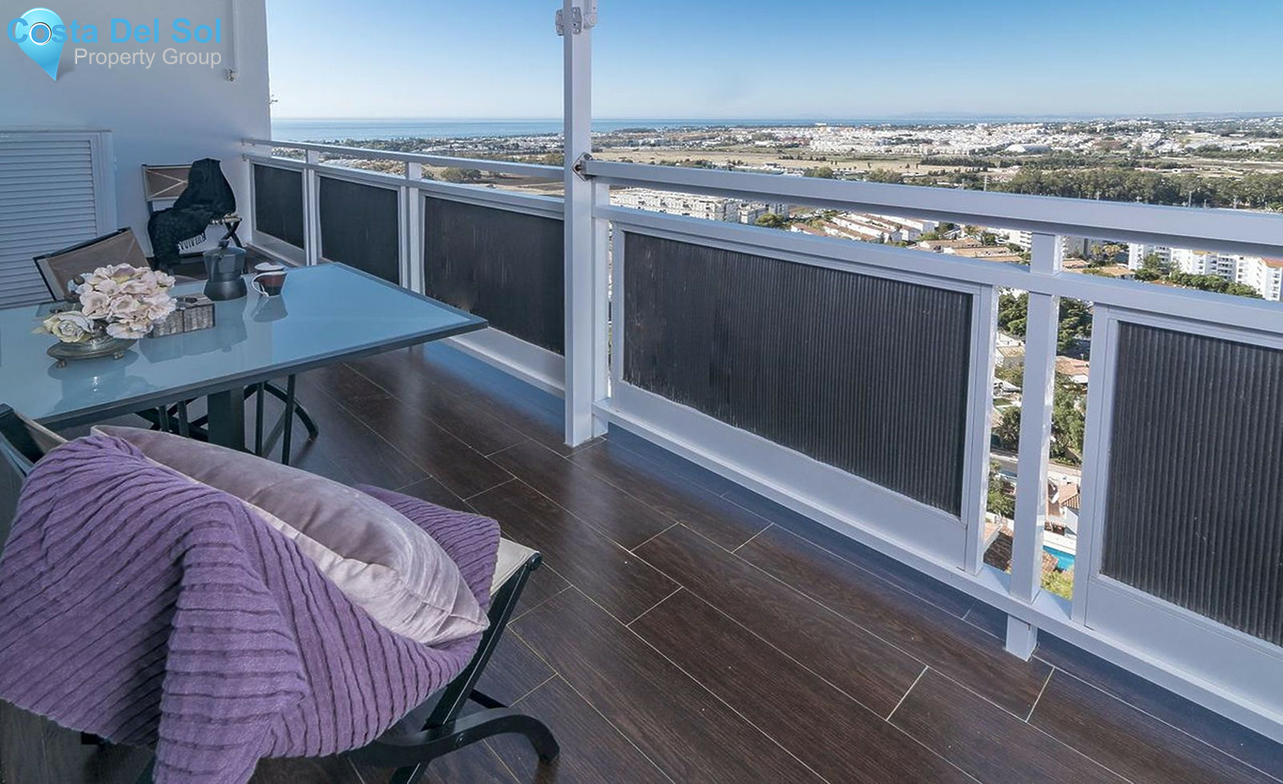Top Floor Apartment in Nueva Andalucía-1416674