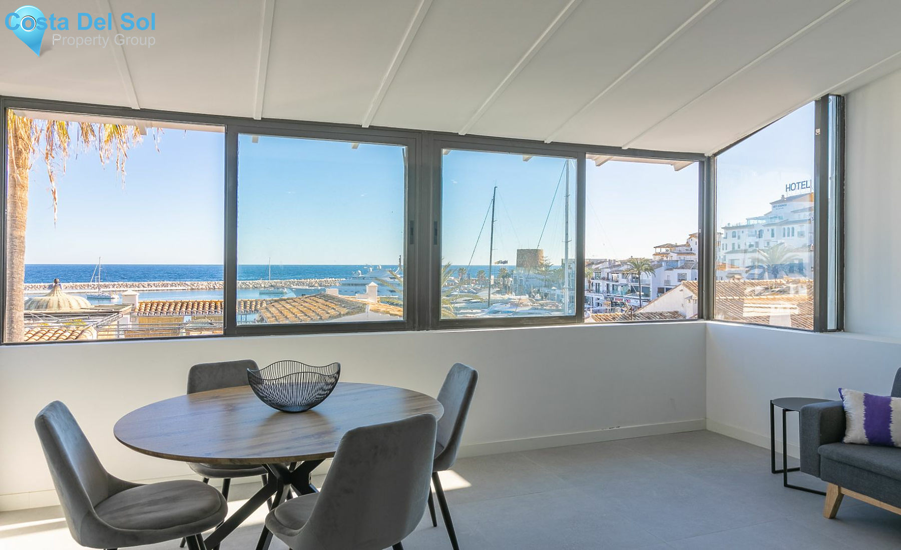 Top Floor Apartment in Puerto Banús