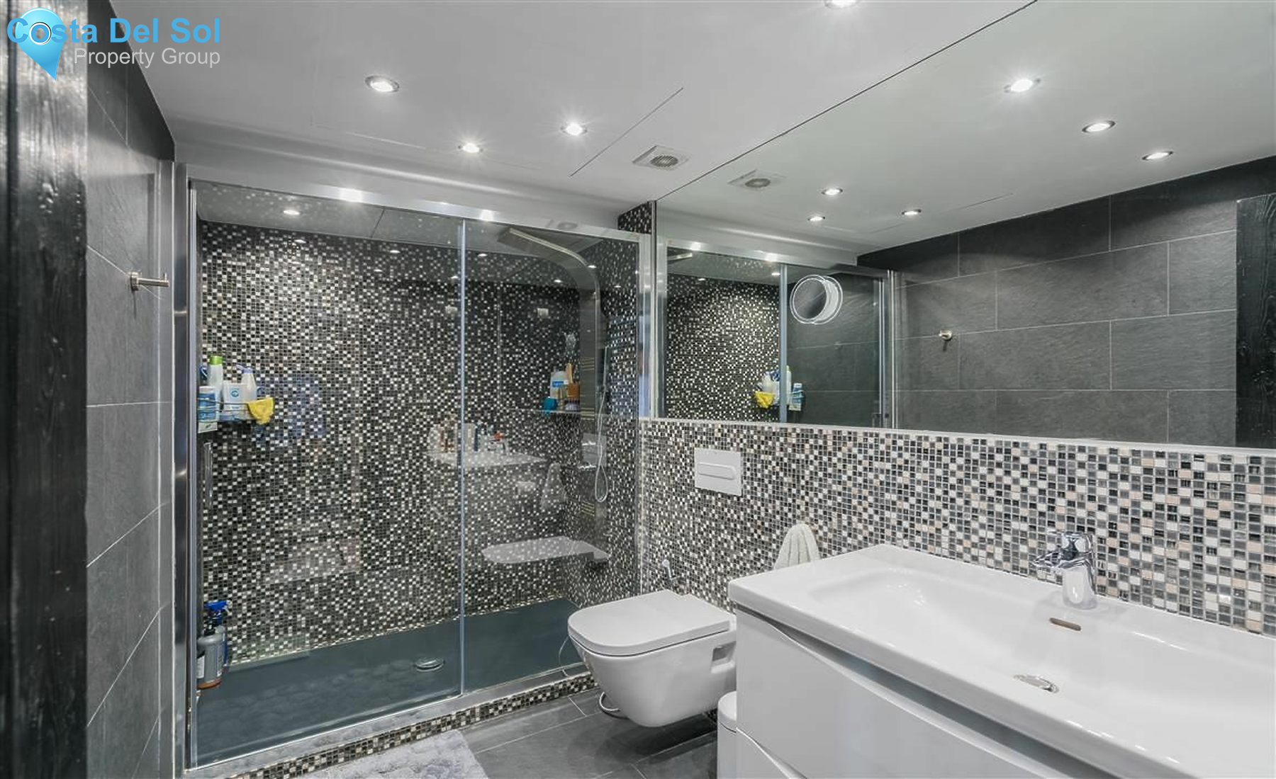 Top Floor Apartment in Puerto Banús-1546009