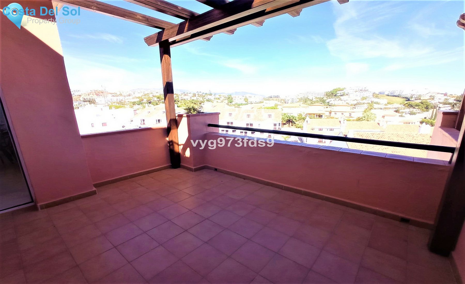 Top Floor Apartment in Riviera del Sol-724831