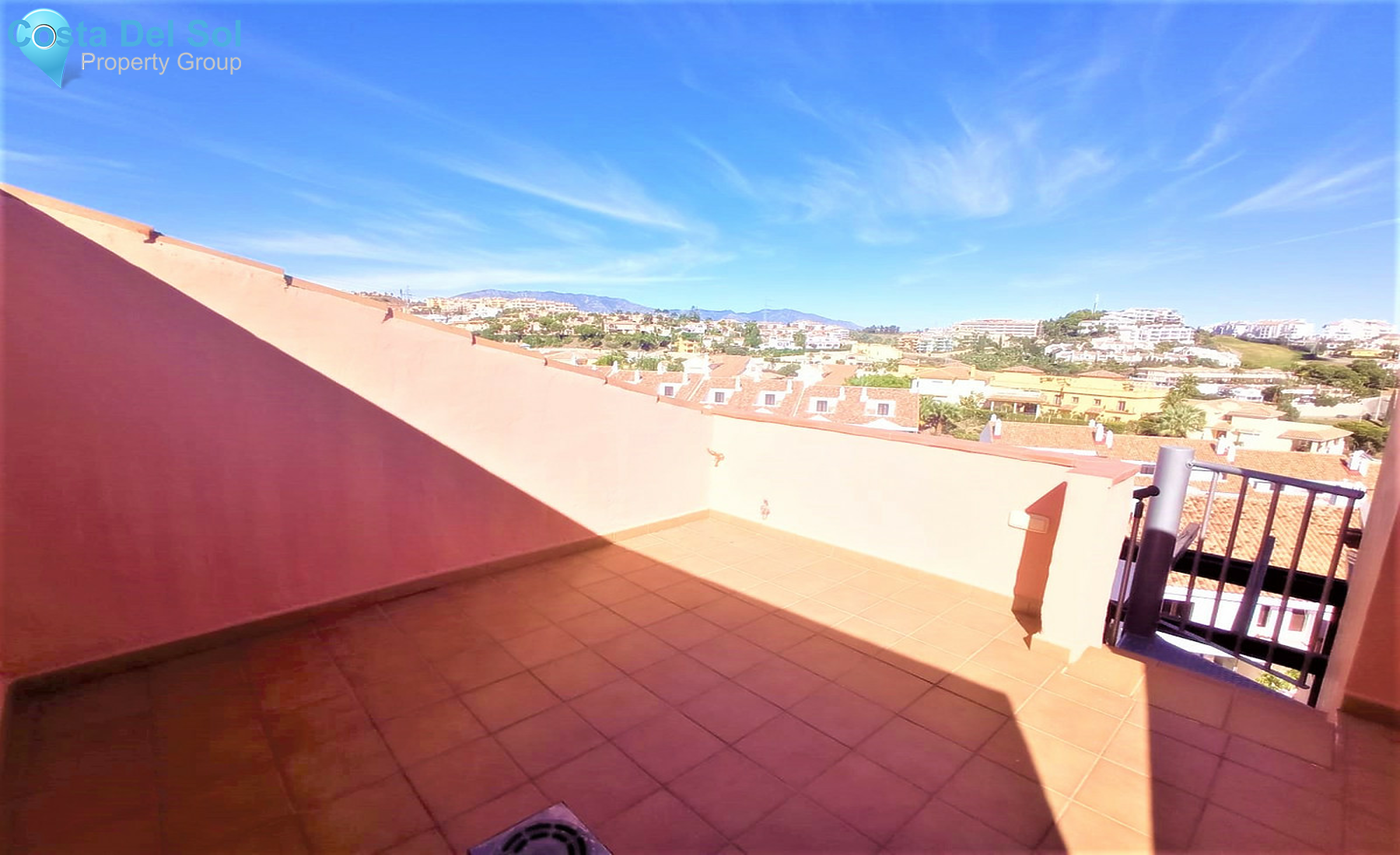 Top Floor Apartment in Riviera del Sol-1341482