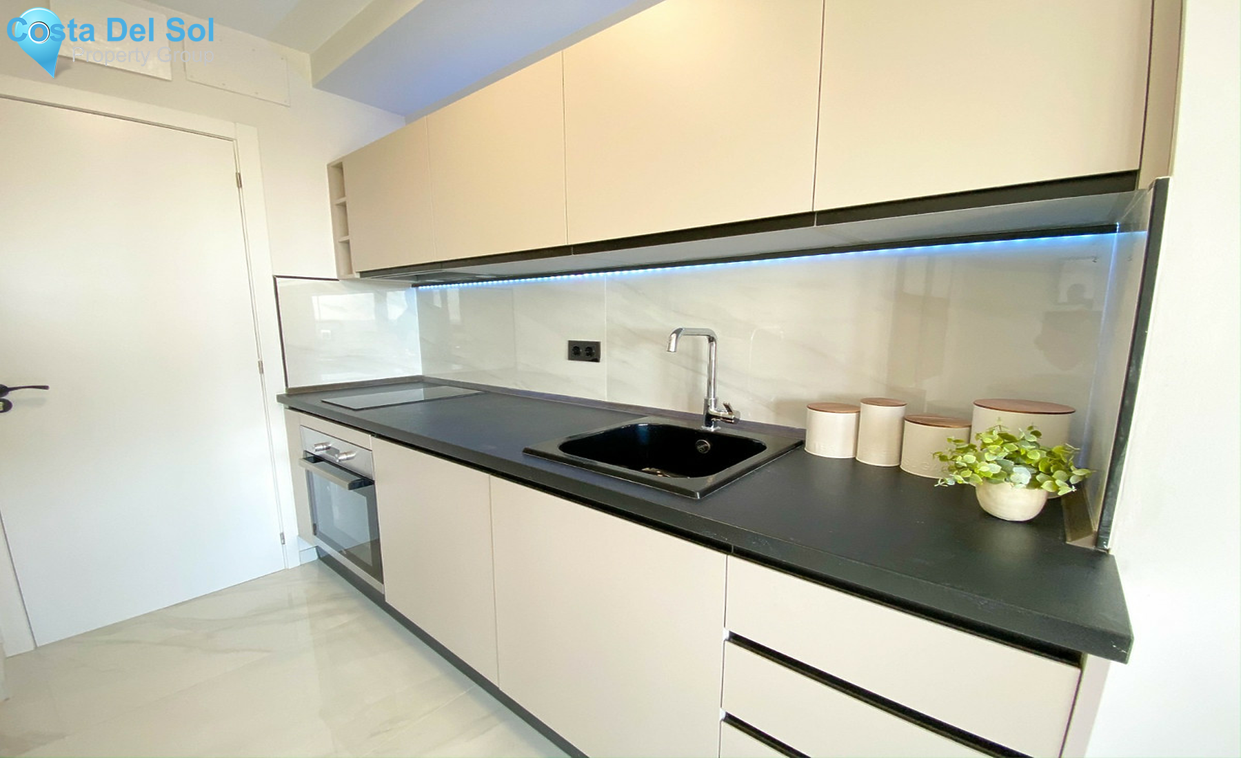 Top Floor Studio in Nueva Andalucía-1525262