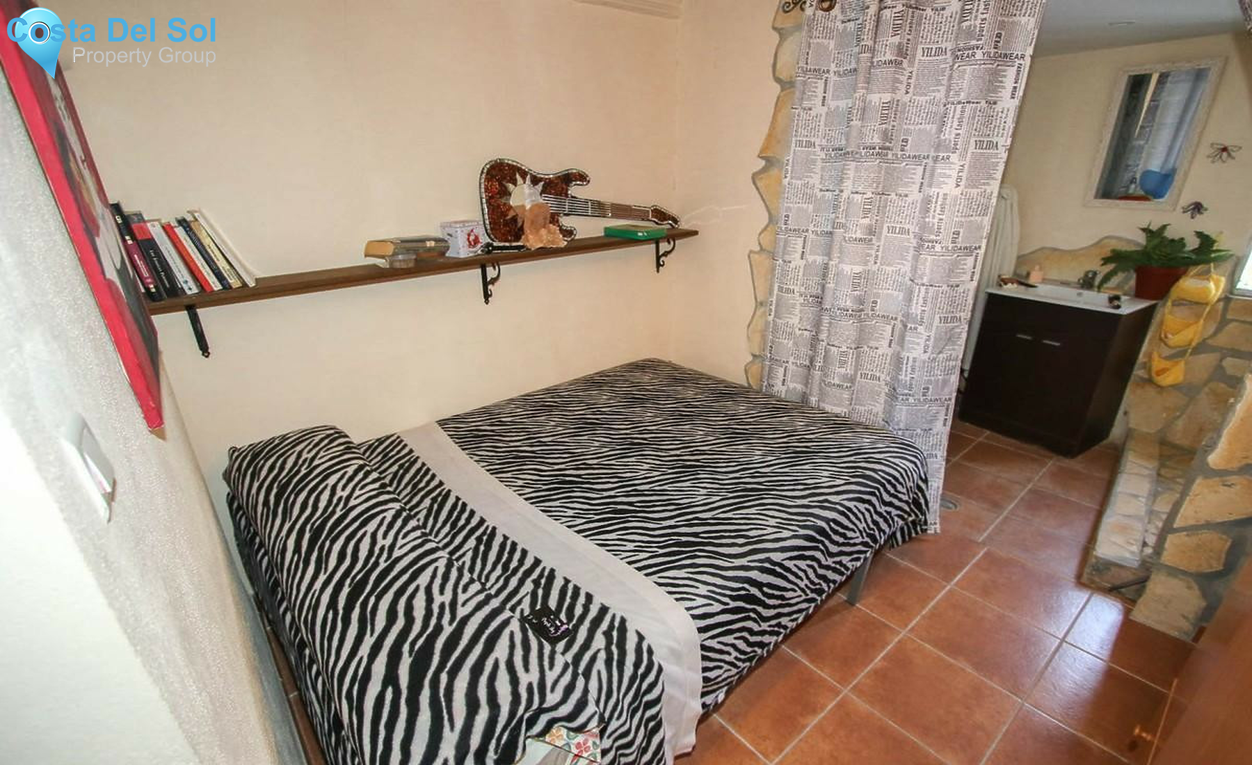 Townhouse in Guaro-1358370