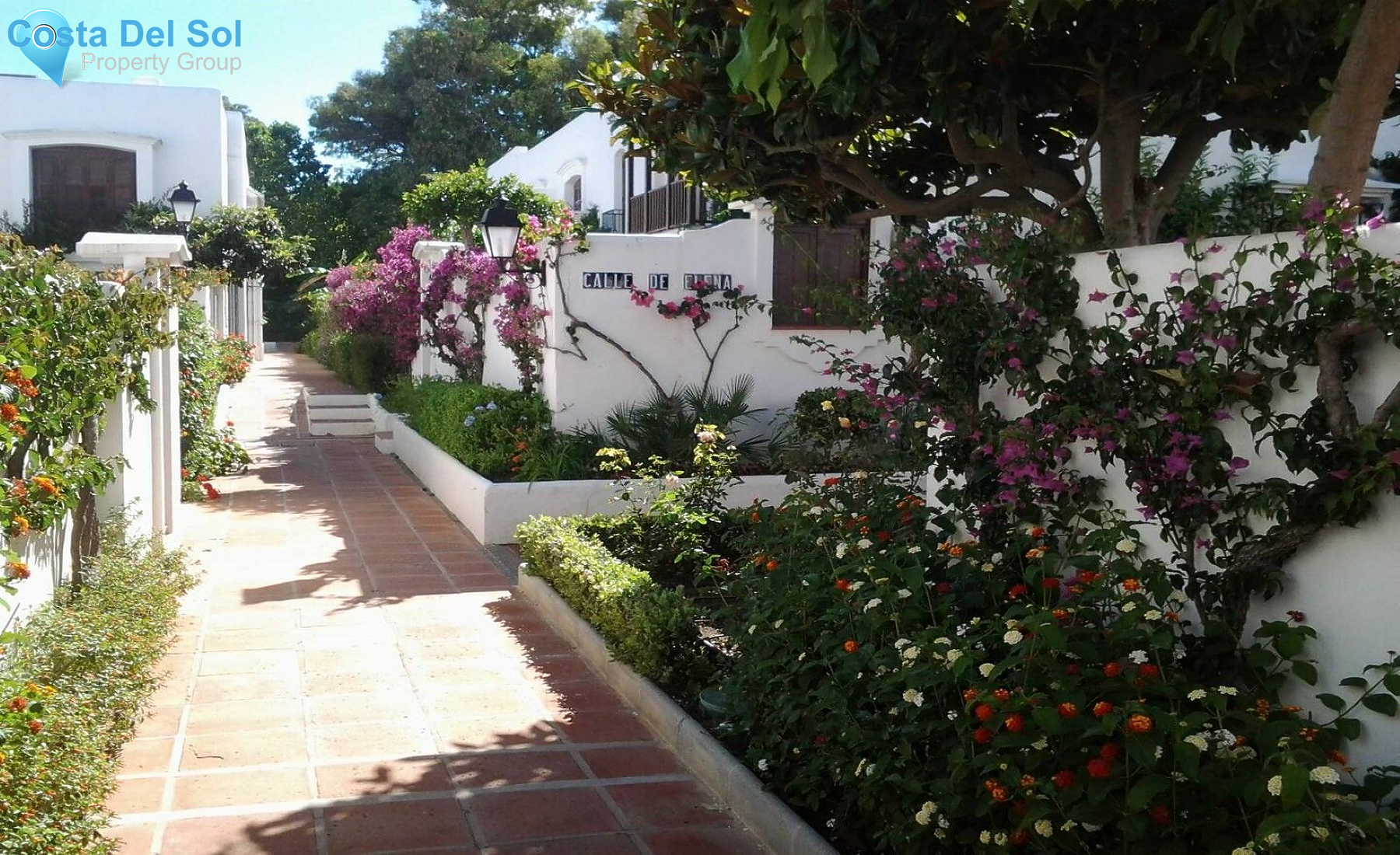 Townhouse in New Golden Mile-1529697