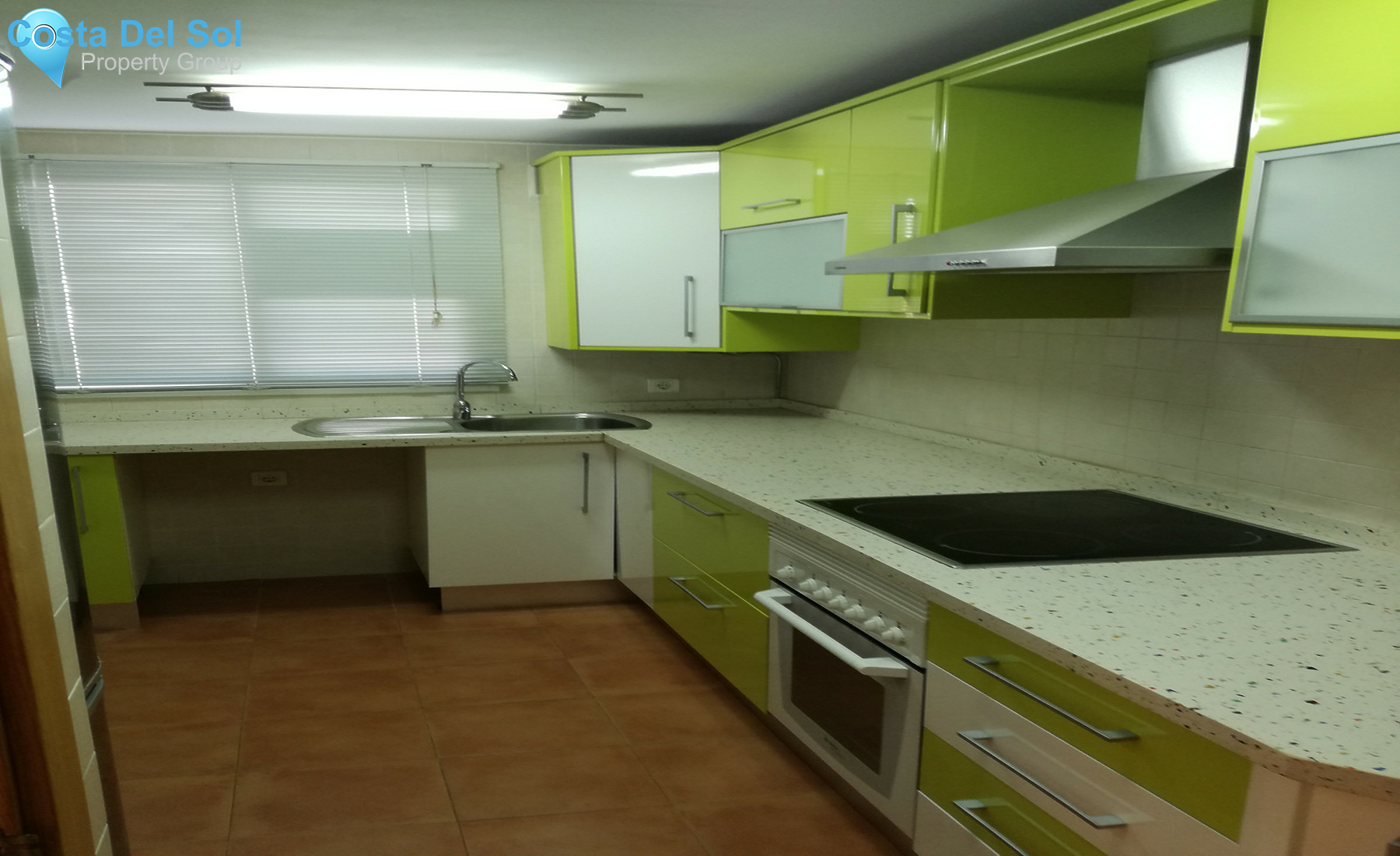 Townhouse in Puerto de la Torre-1431759