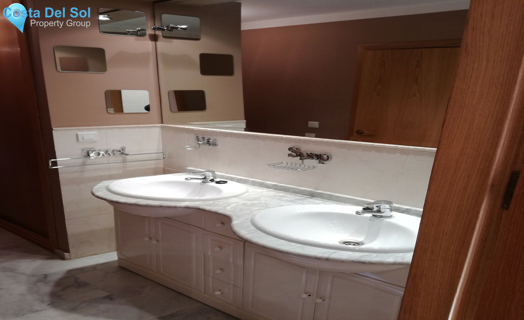 Townhouse in Puerto de la Torre-1431760