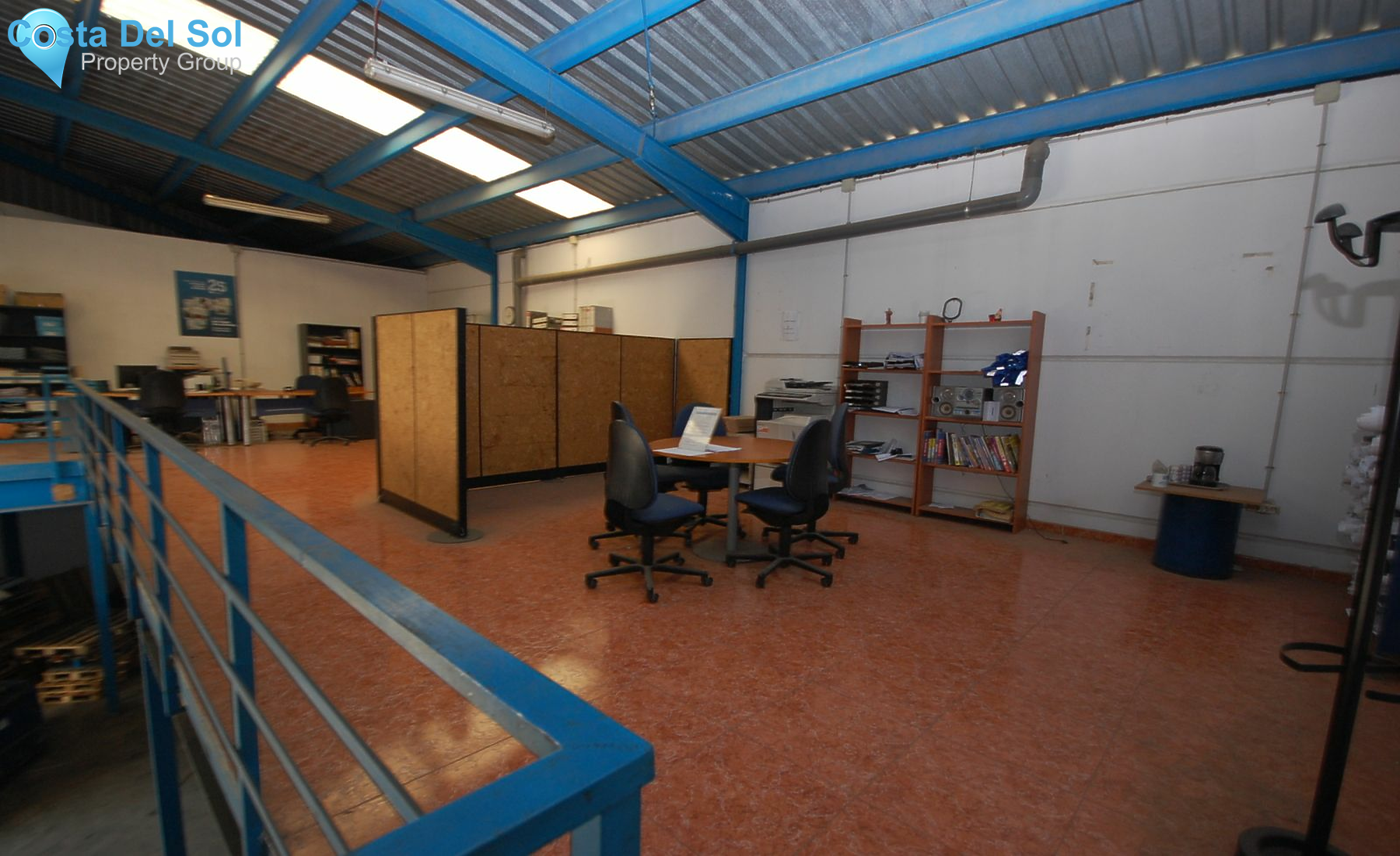 Warehouse in Polígonos-1200471