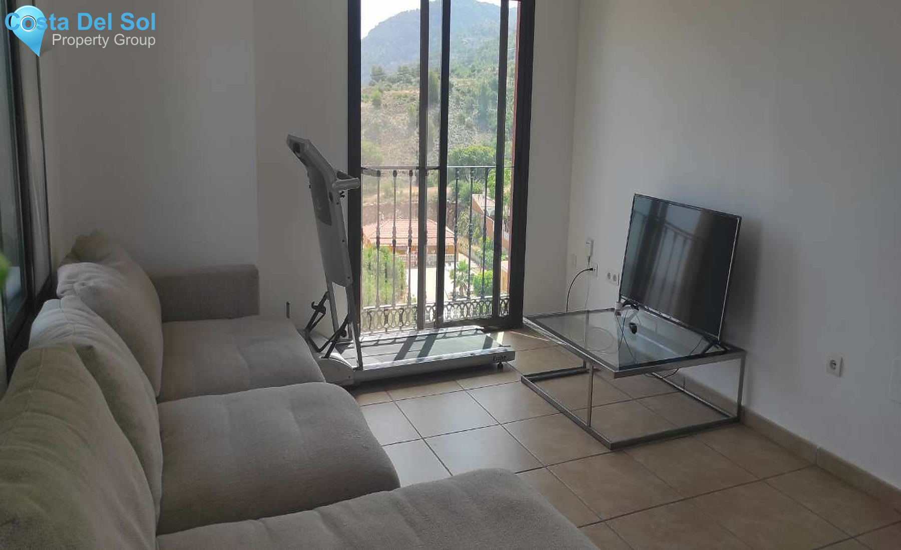 Detached Villa in Alhaurín de la Torre-1517307