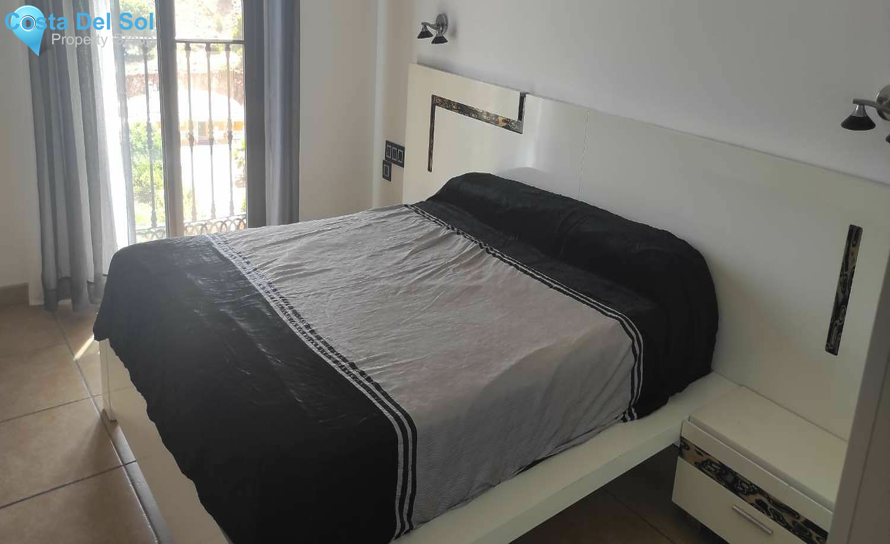 Detached Villa in Alhaurín de la Torre-1517308