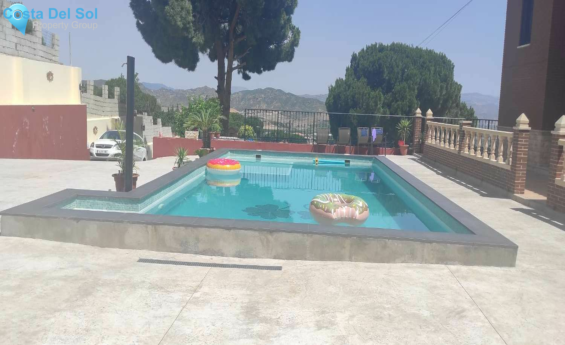 Detached Villa in Alhaurín de la Torre-1517298
