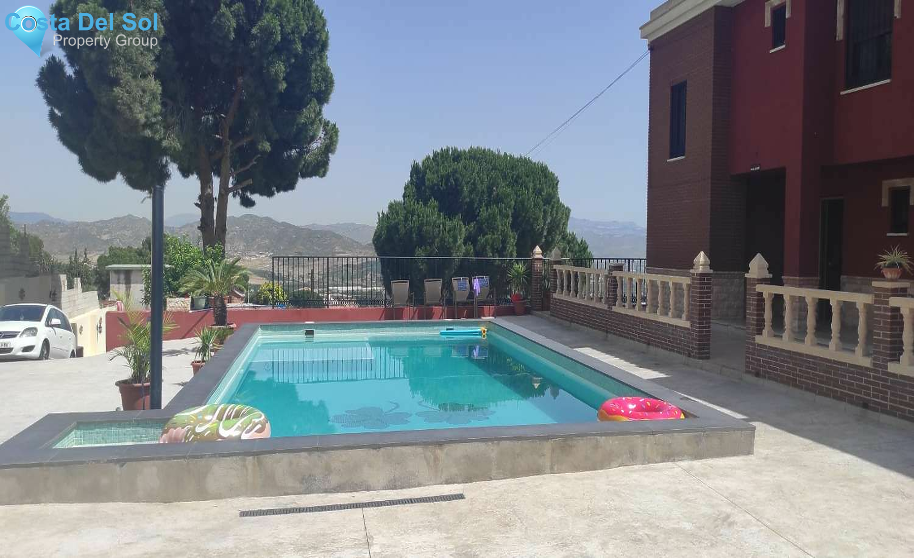 Detached Villa in Alhaurín de la Torre-1517299