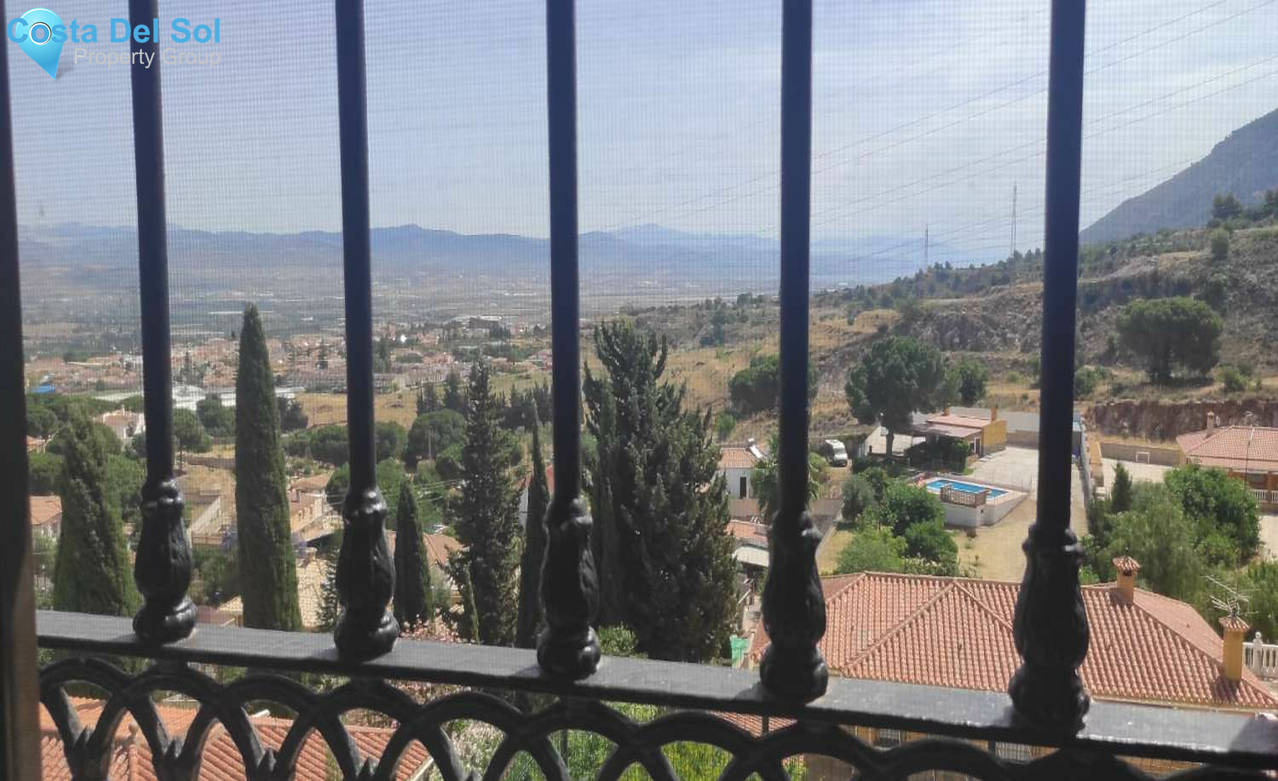 Detached Villa in Alhaurín de la Torre-1517304