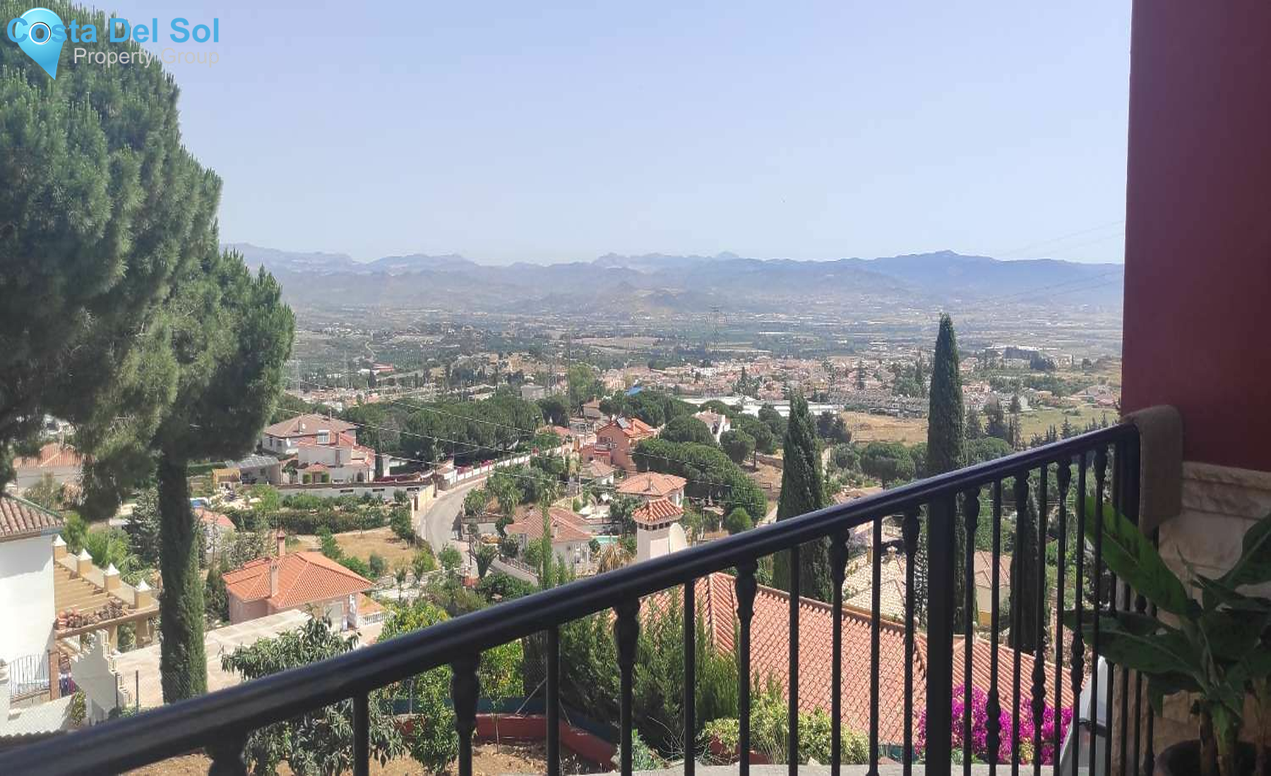 Detached Villa in Alhaurín de la Torre-1517305