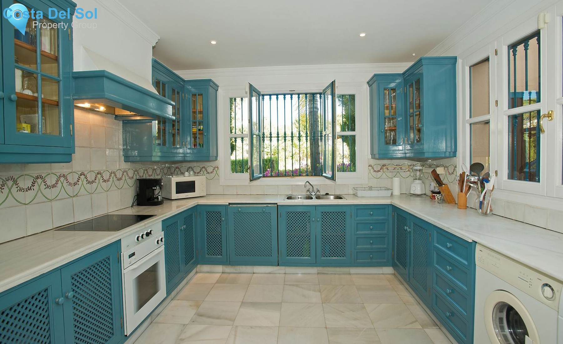 Detached Villa in Benahavís-1472898