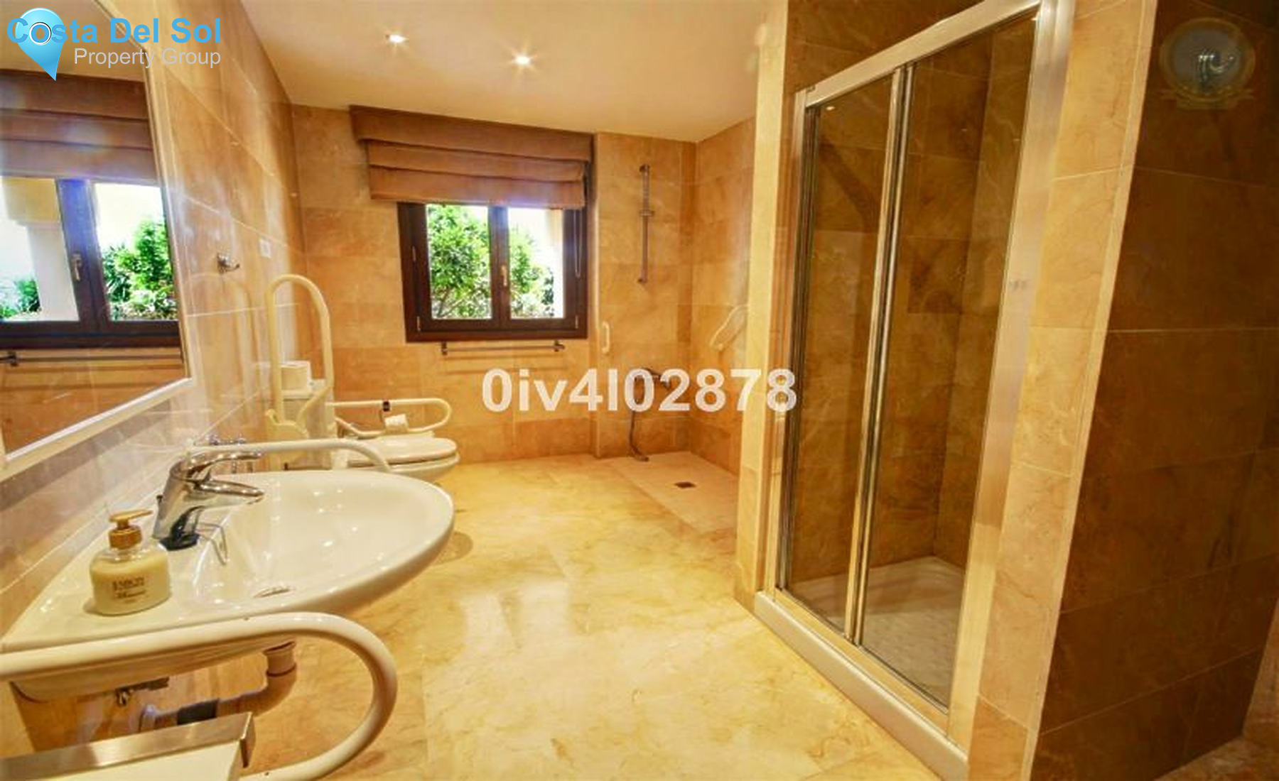 Detached Villa in Benalmadena Pueblo-1390123