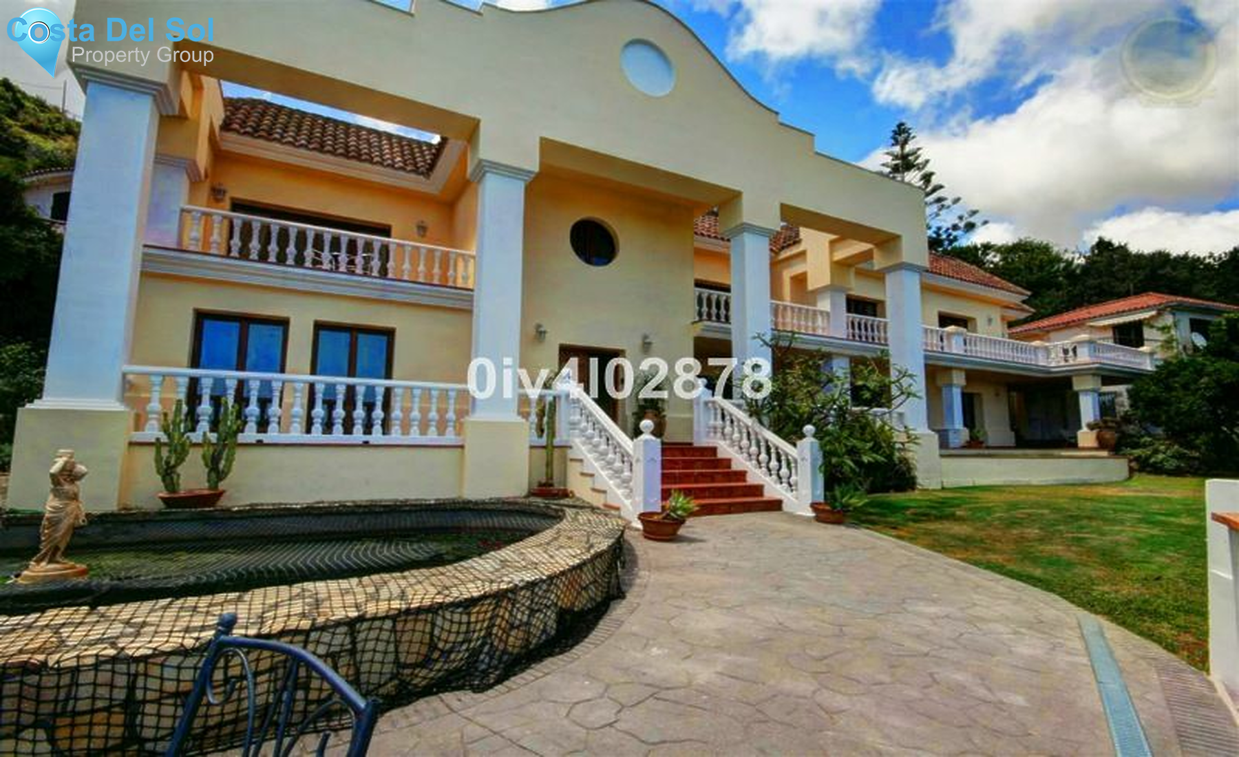Detached Villa in Benalmadena Pueblo-1390124