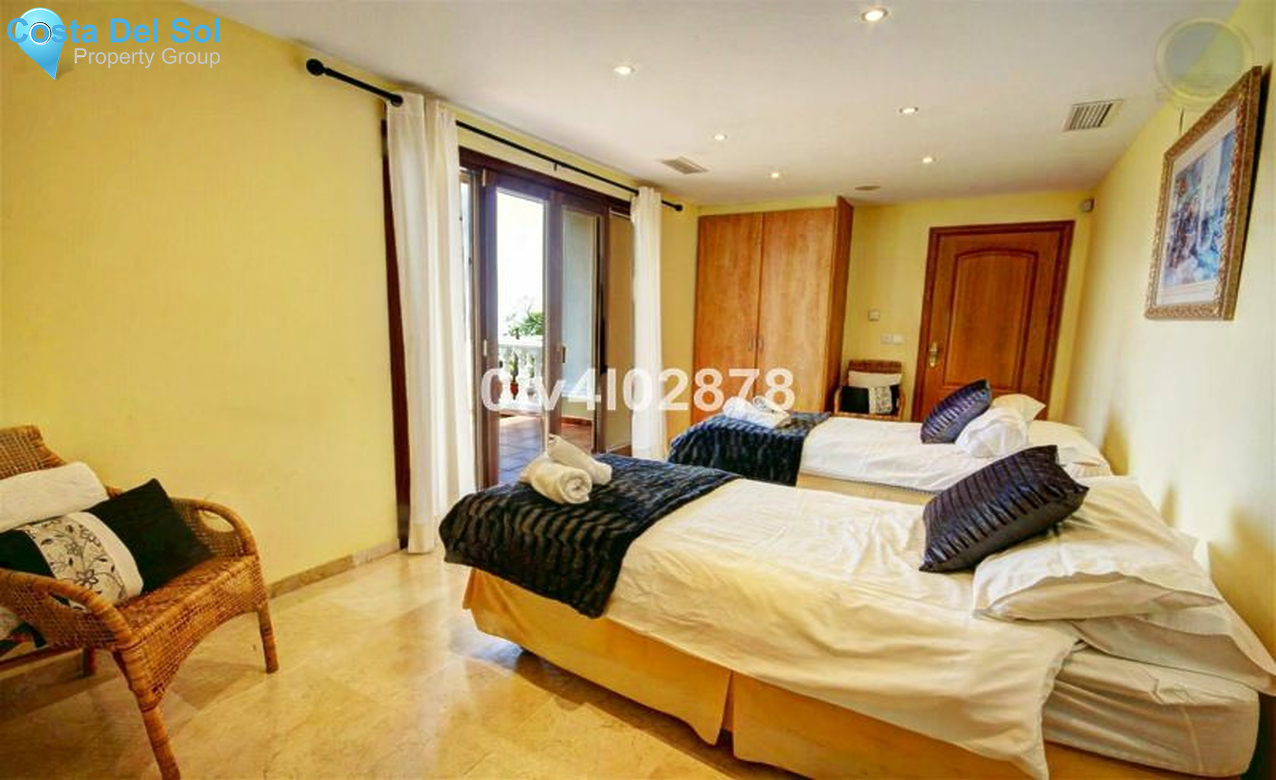 Detached Villa in Benalmadena Pueblo-1390125