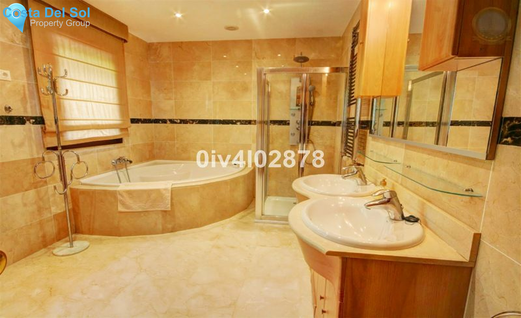 Detached Villa in Benalmadena Pueblo-1390130