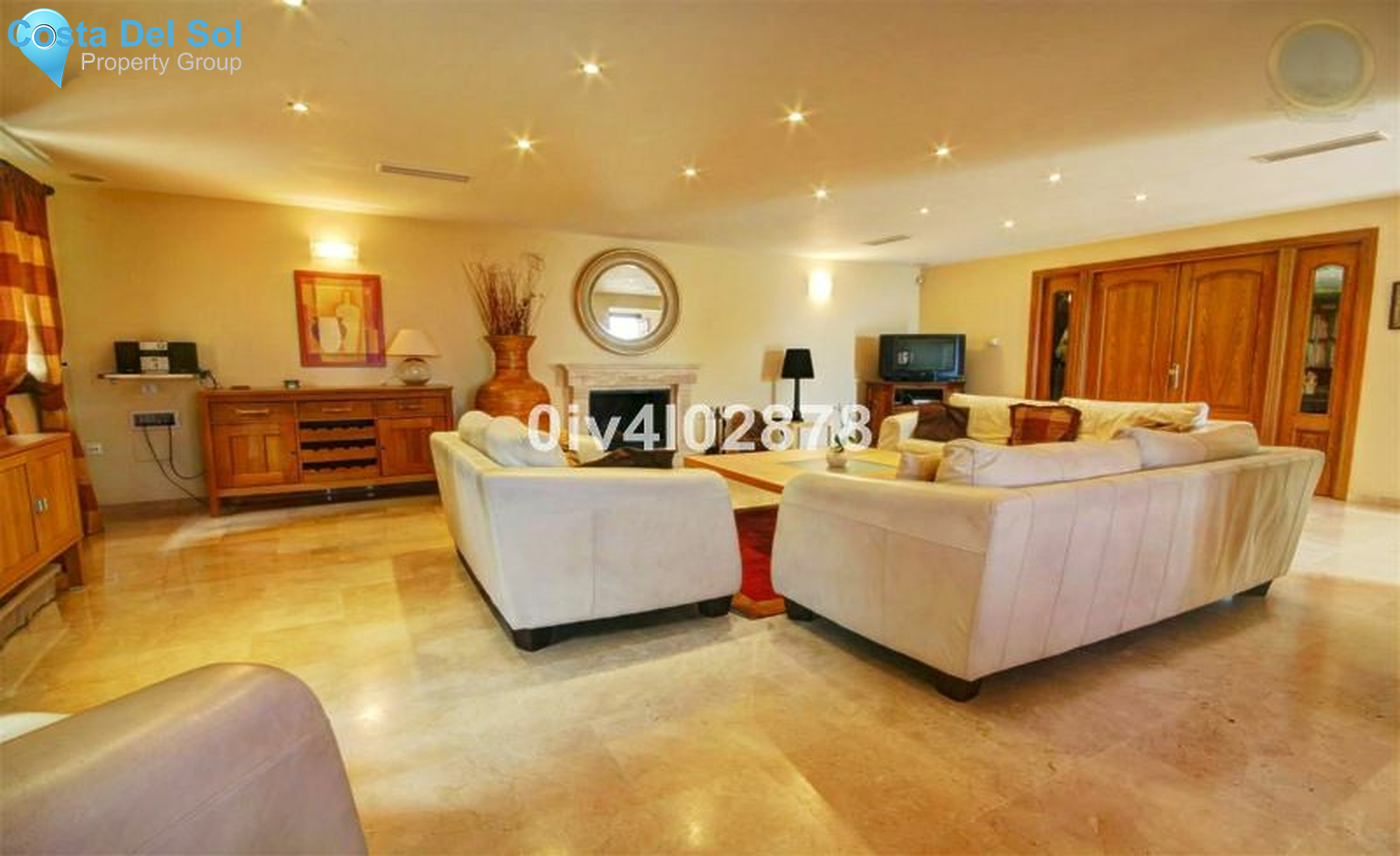 Detached Villa in Benalmadena Pueblo-1390120