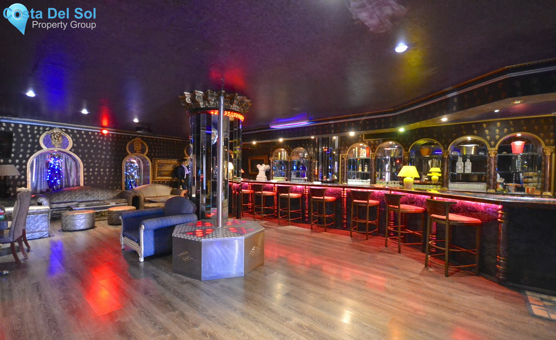 Detached Villa in El Paraiso