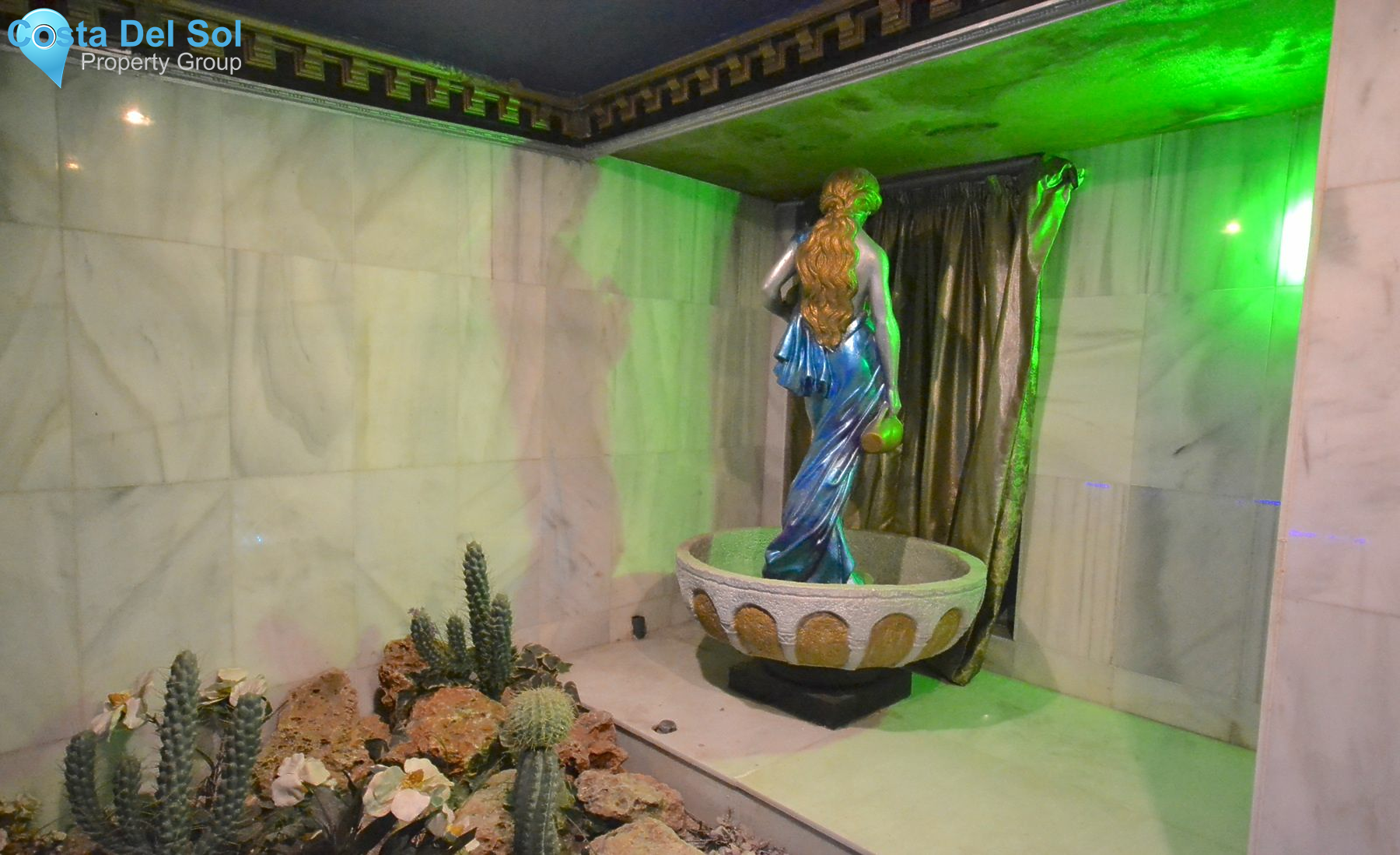 Detached Villa in El Paraiso-1468129