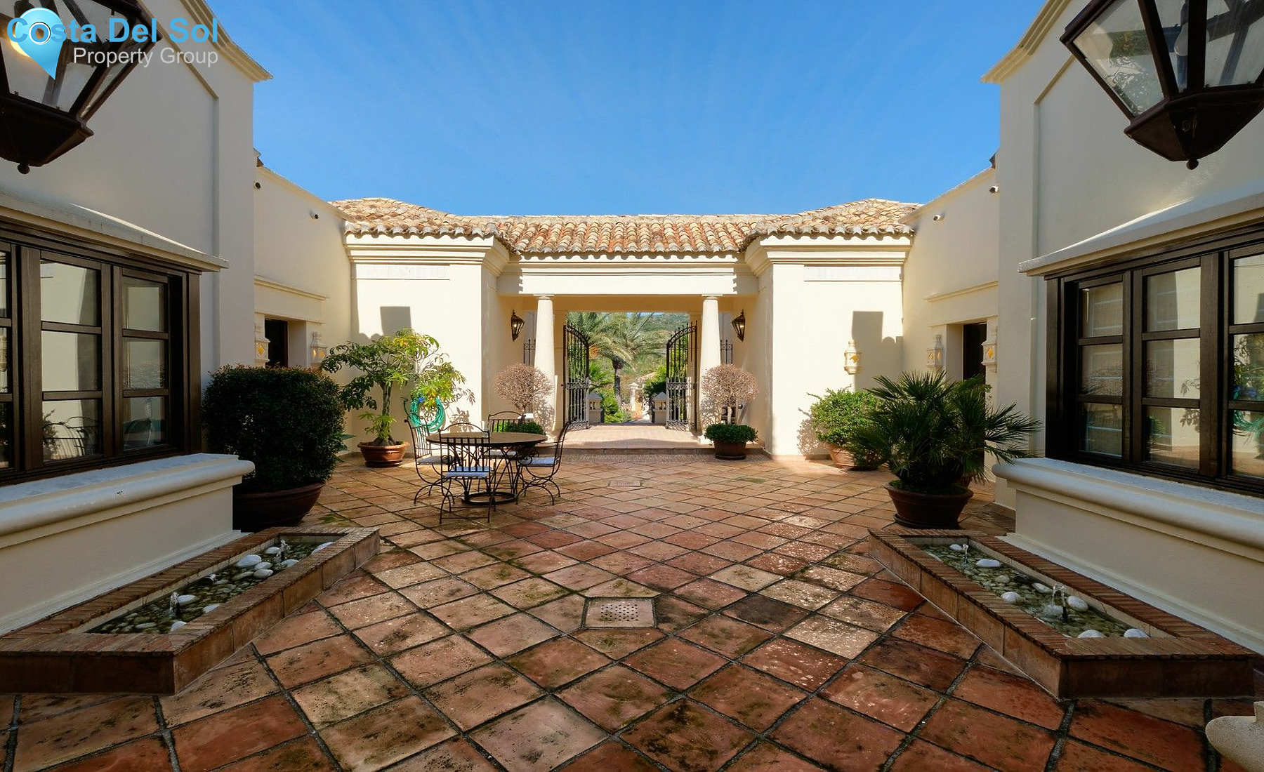 Detached Villa in Marbella-1214044