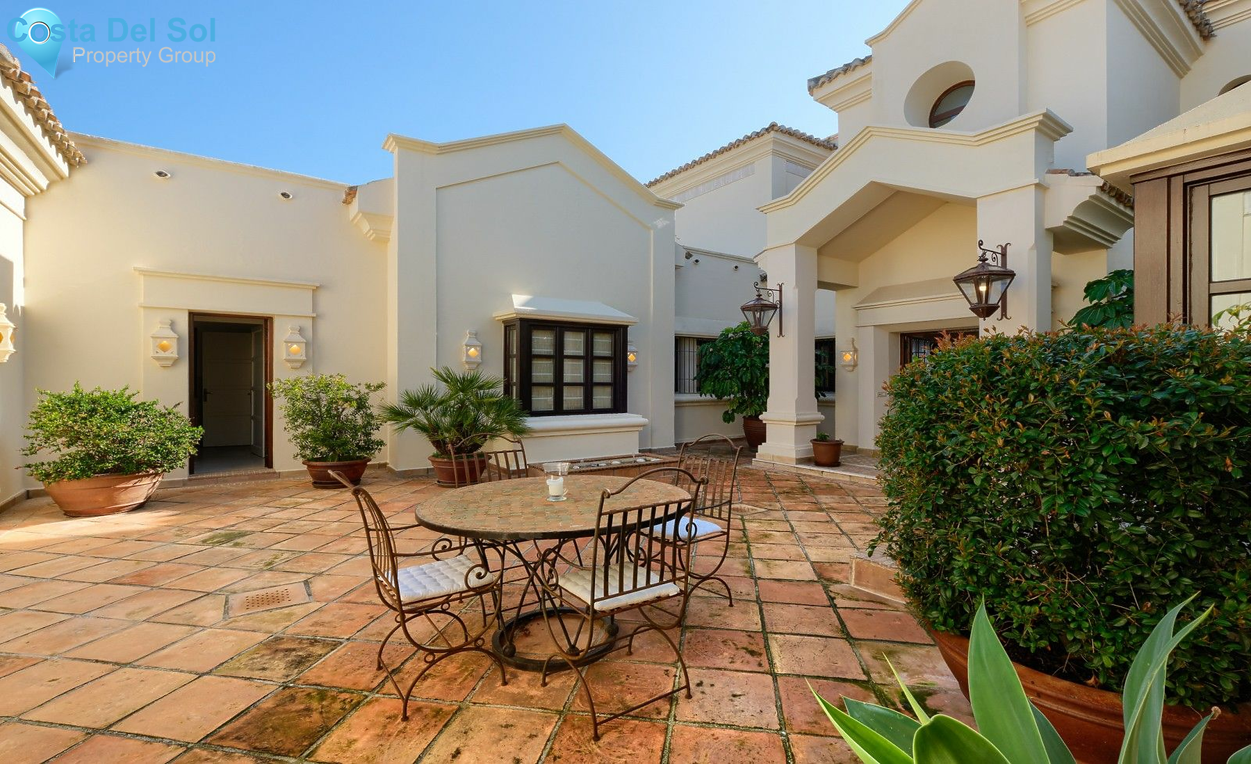 Detached Villa in Marbella-1214045