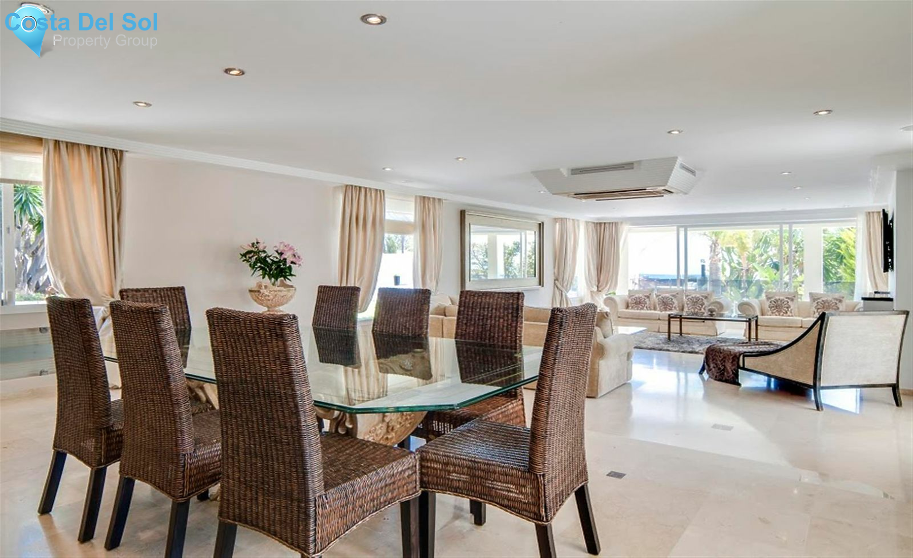 Detached Villa in Marbella-1486565