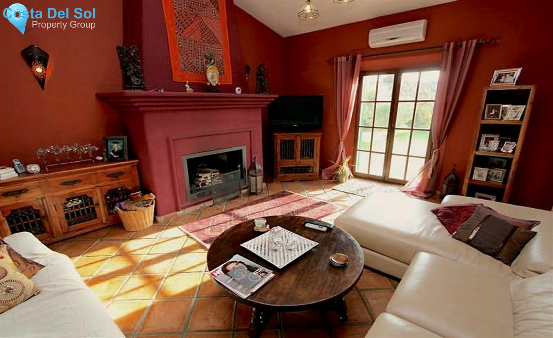 Detached Villa in Mijas Costa-1187195