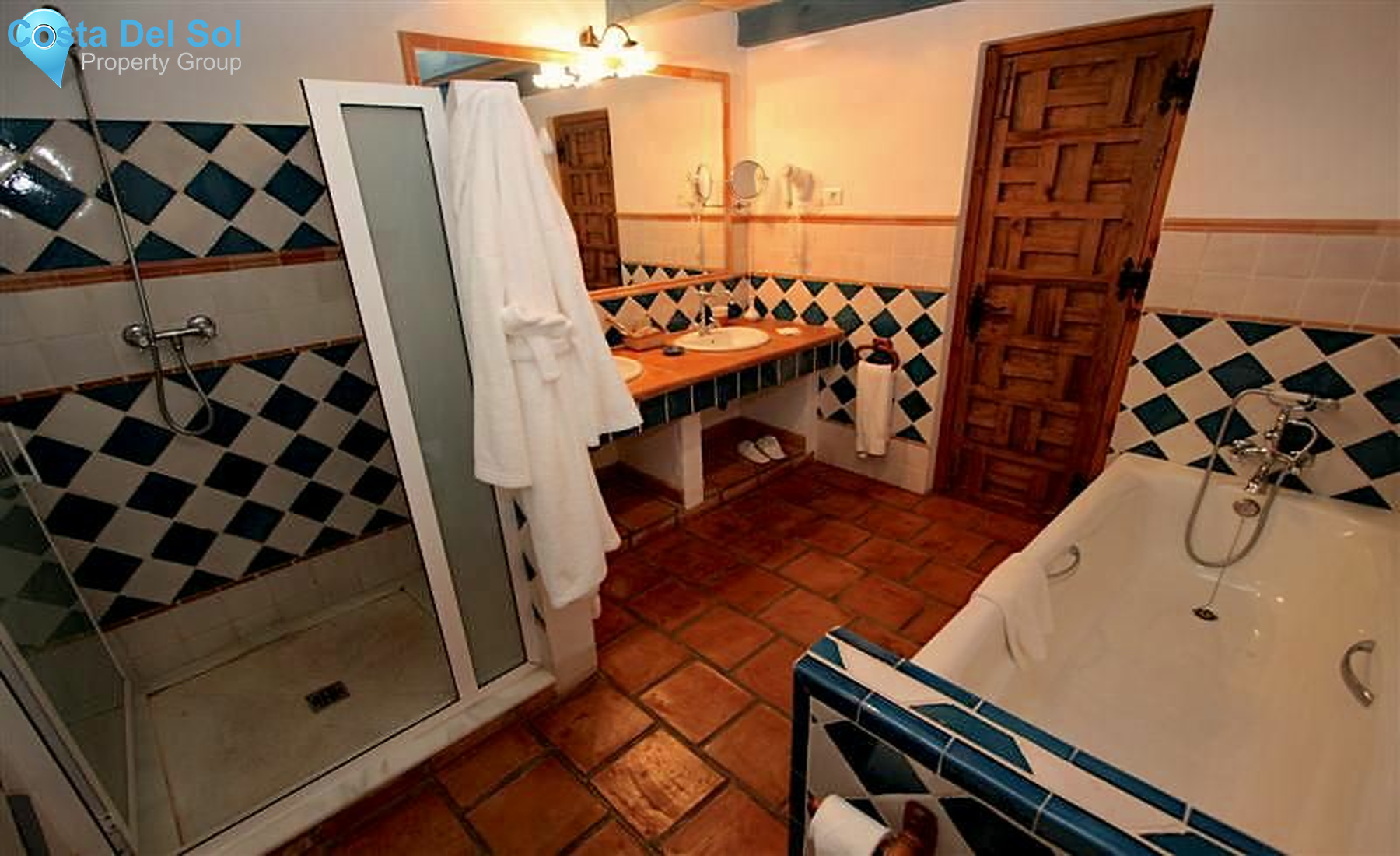 Detached Villa in Mijas Costa-1187186