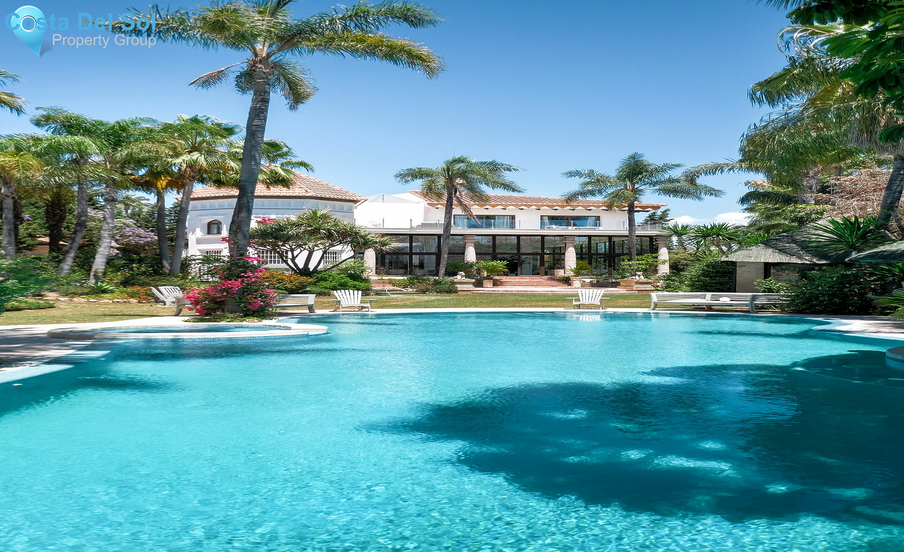 Detached Villa in Nueva Andalucía