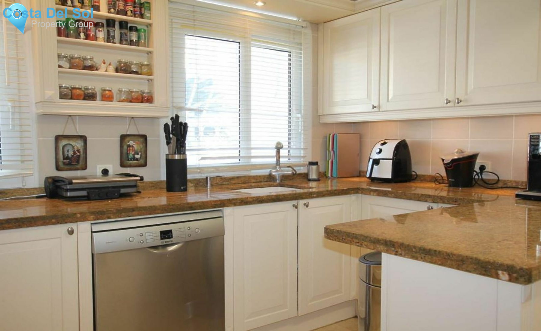 Detached Villa in Riviera del Sol-1486866