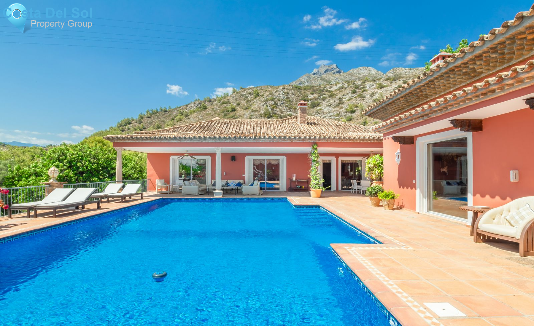 Detached Villa in Sierra Blanca