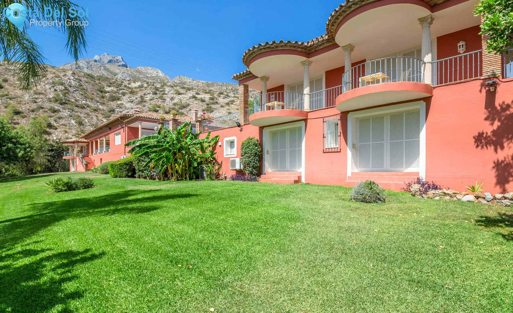 Detached Villa in Sierra Blanca-1449813