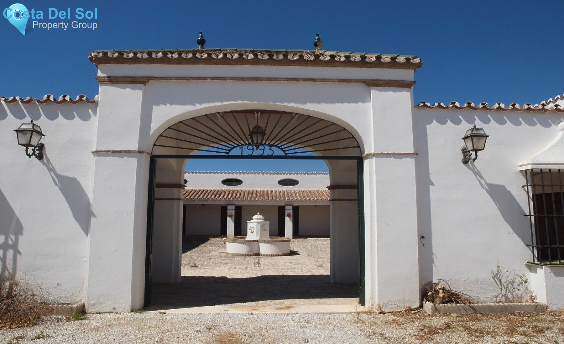 Semi-Detached House in Almayate