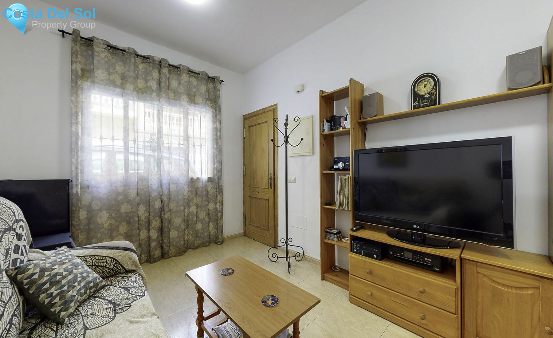 Apartment Complex in Las Lagunas-1427097