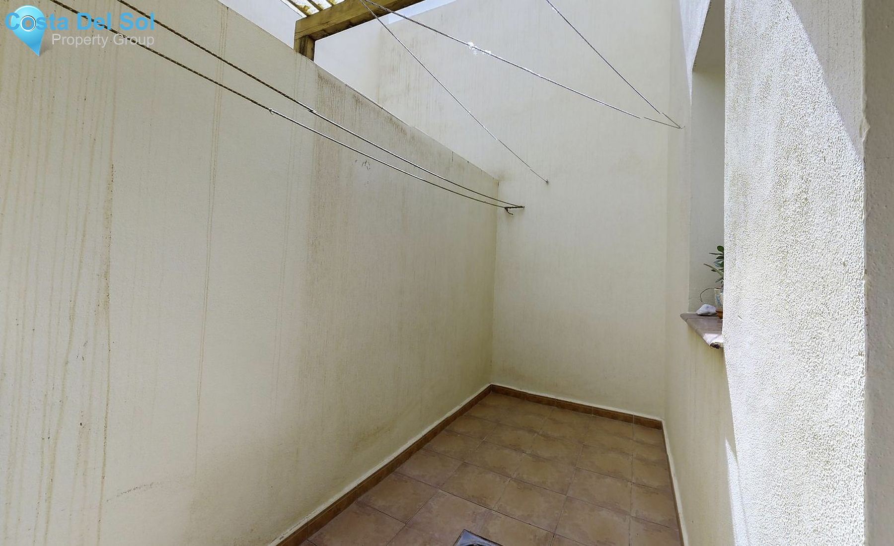 Apartment Complex in Las Lagunas-1427104