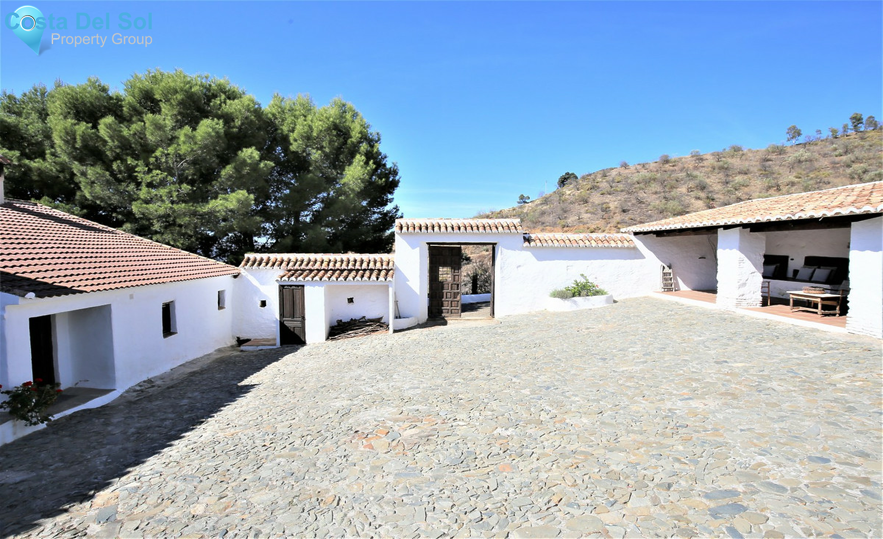 Detached Villa in Olias-710089