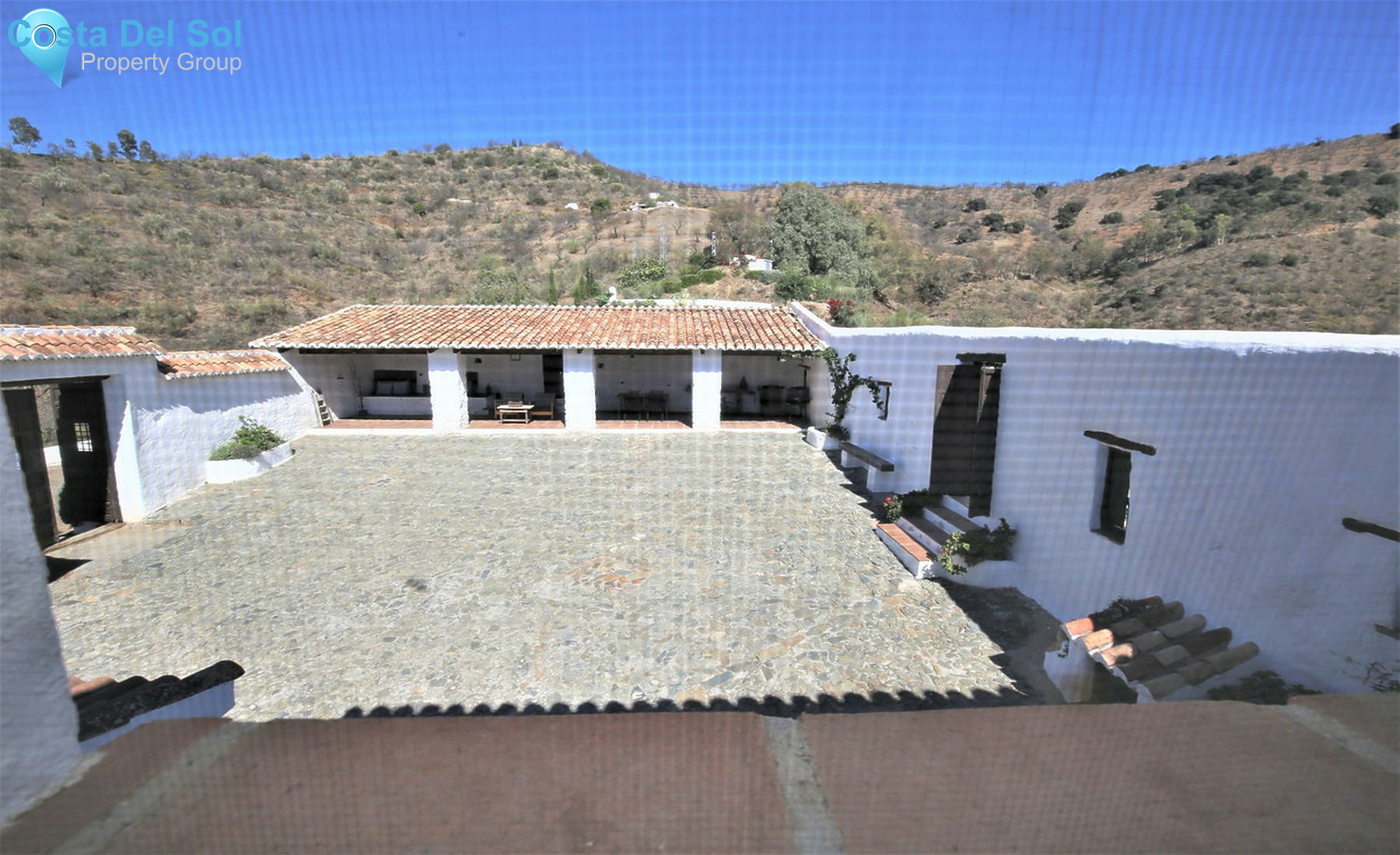 Detached Villa in Olias-710098