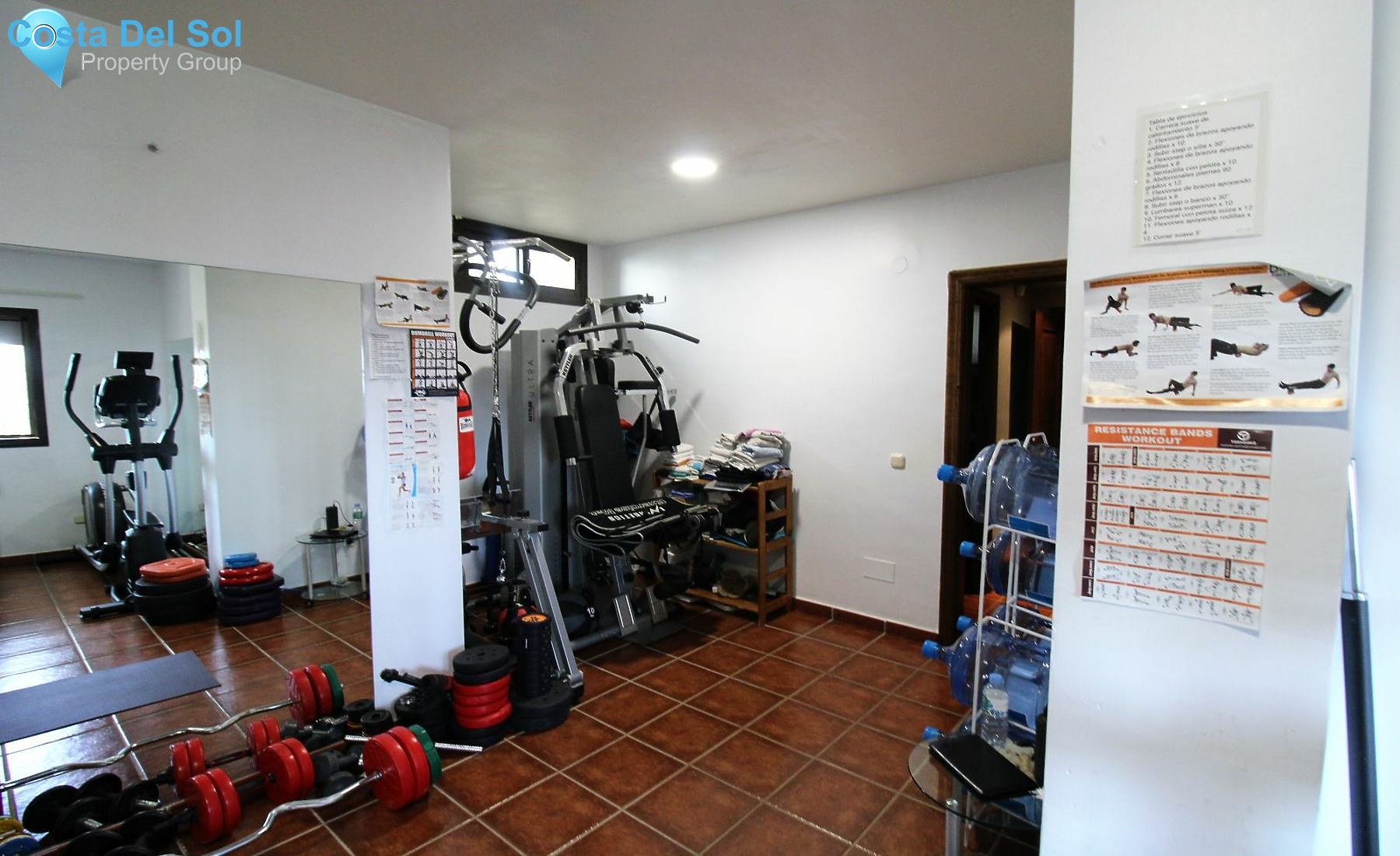 Detached Villa in New Golden Mile-1137430