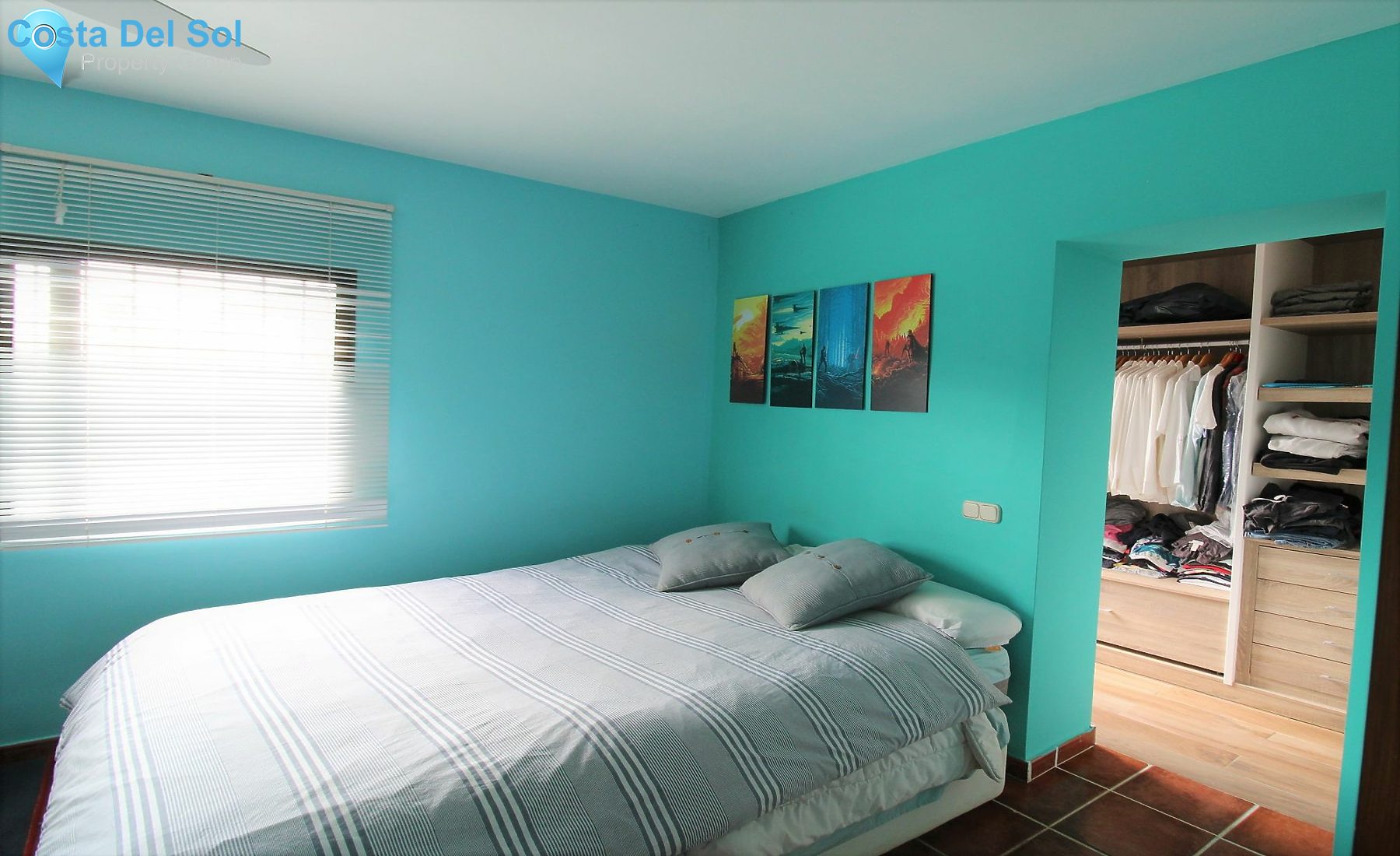 Detached Villa in New Golden Mile-1137418