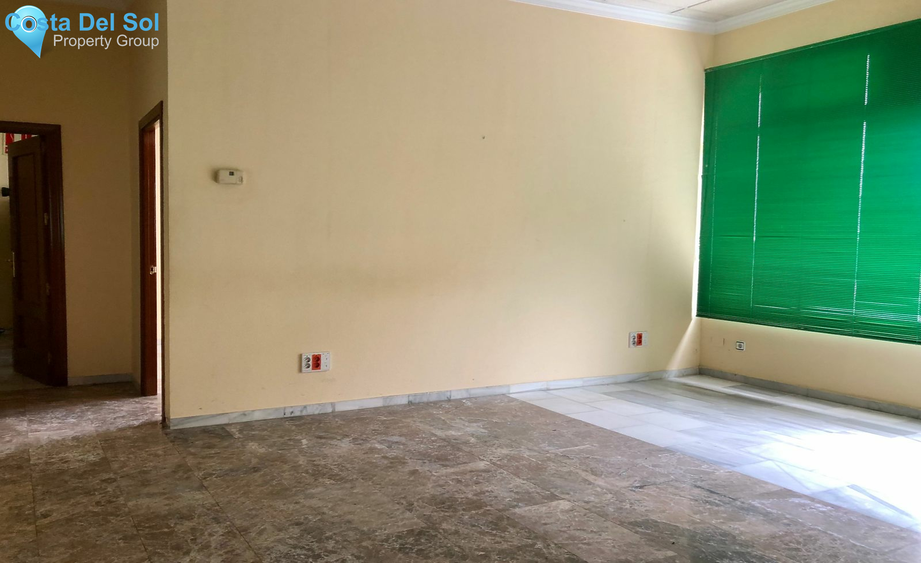 Commercial Premises in Alhaurín de la Torre-1400631