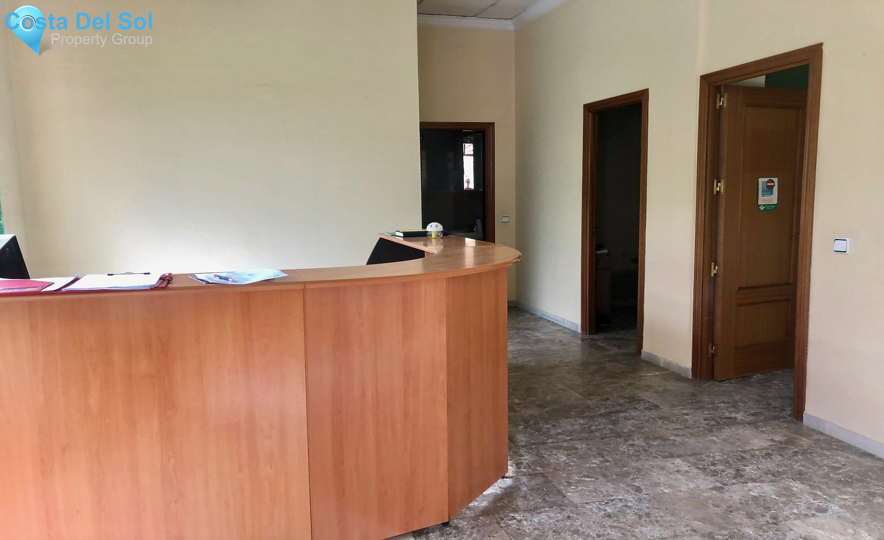 Commercial Premises in Alhaurín de la Torre-1400634