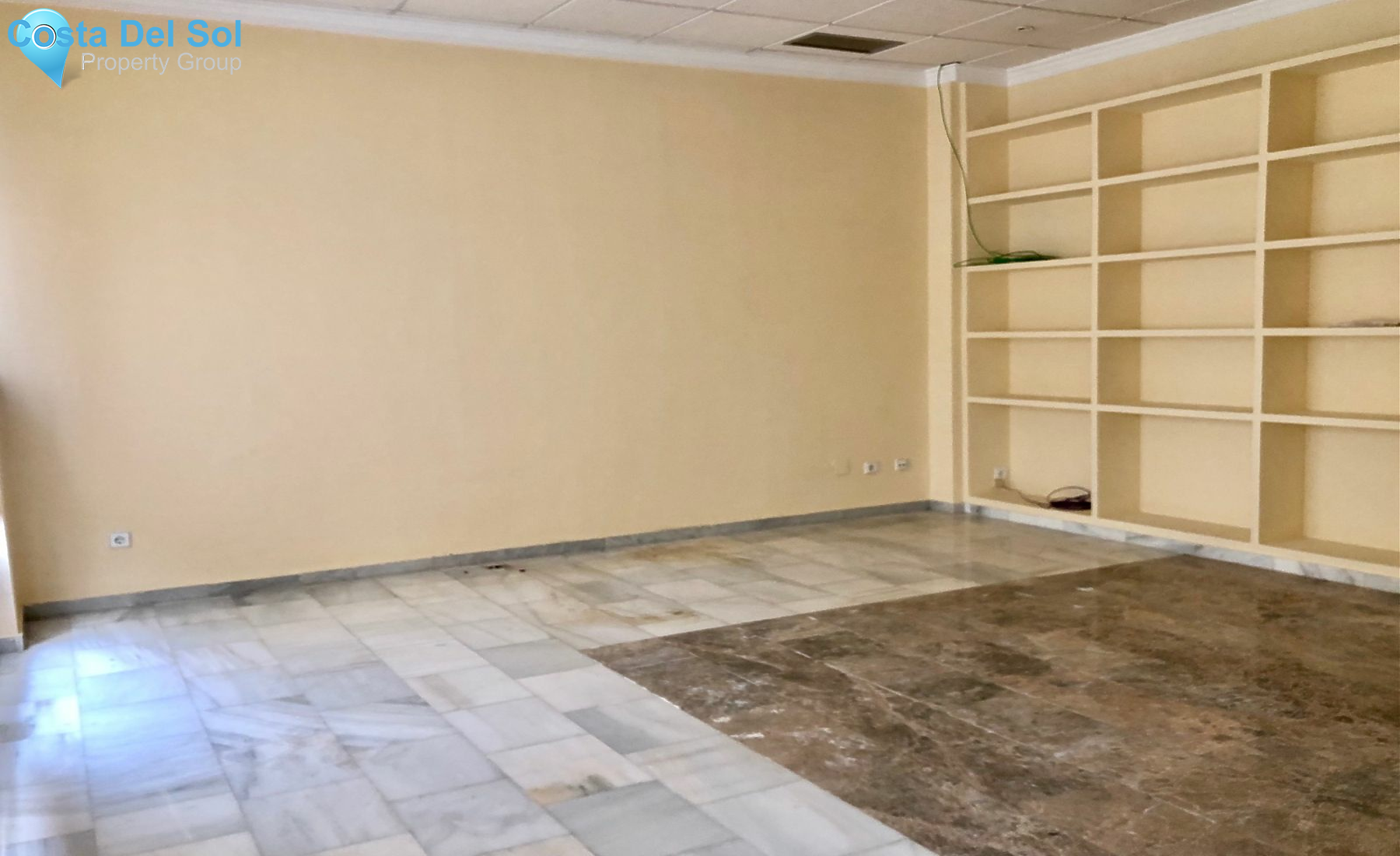 Commercial Premises in Alhaurín de la Torre-1400627