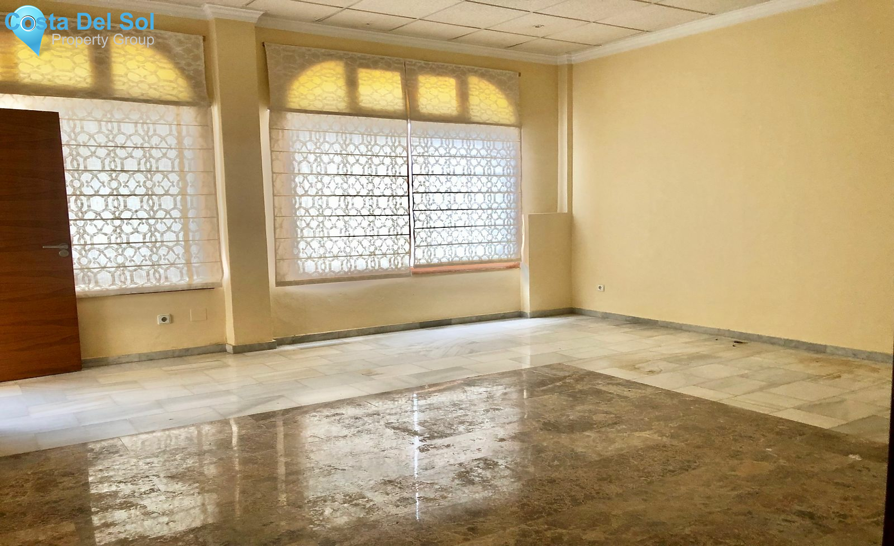 Commercial Premises in Alhaurín de la Torre-1400628