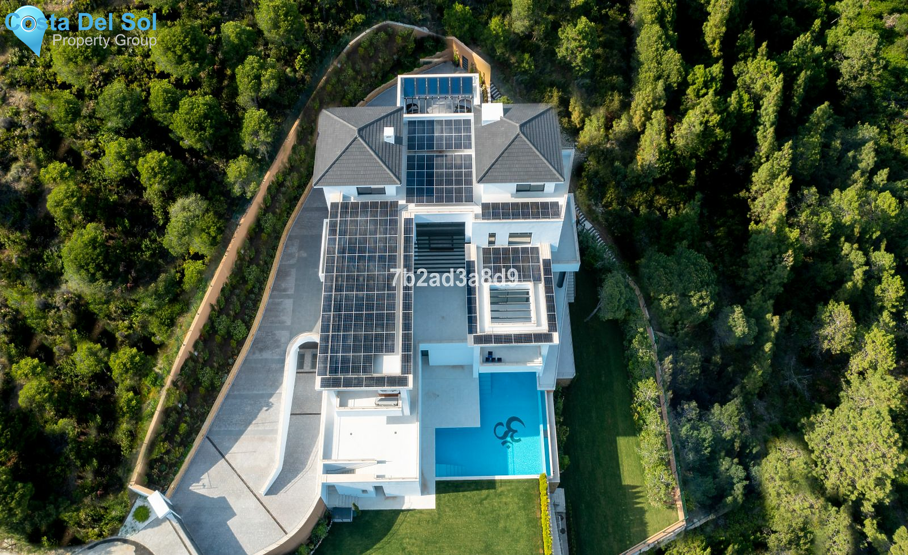 Detached Villa in Benahavís-1181072